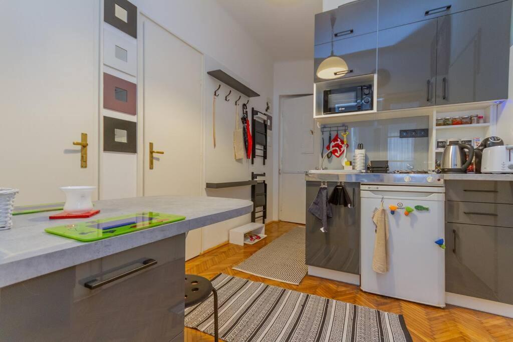 Poppy'S Home By The Danube By Nw Budapest Exterior foto